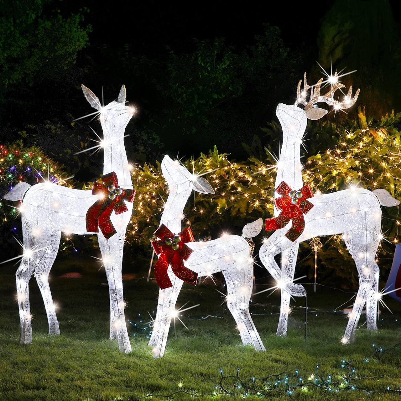 Lulu Home Christmas Yard Decoration, Set of 3 Pre-lit White Reindeer with 265 LEDs White Lights, 3D Light Up Glittered Standing Reindeer Family for Xmas Lighted Holiday Display Indoor Outdoor